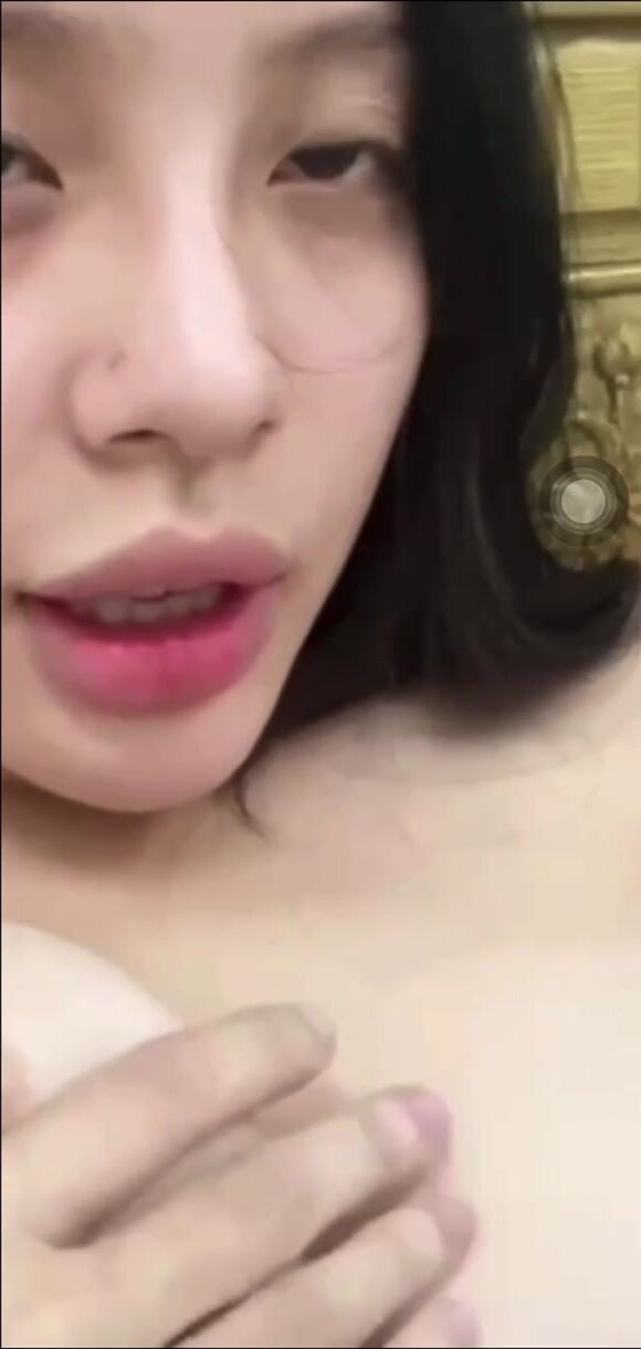 full Hot girl Dương Quỳnh lộ clip call thủ dâm. mặt xinh cực dâm